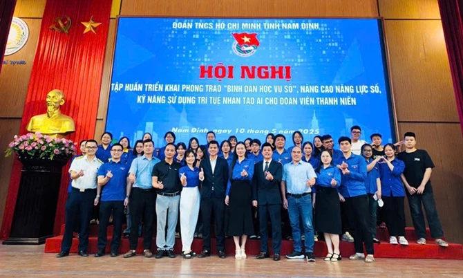 Một nhà xưởng sản xuất đang ứng dụng công nghệ